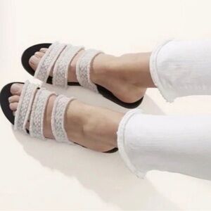 Rothy's Sea Shell Fringe Triple Band Slide Sandals - Size 10.5 - seashell color